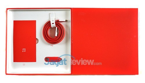 Unboxing OnePlus One: Smartphone OS CyanogenMod Akhirnya Datang! 5 Unboxing OnePlus One - Open Main Box Below