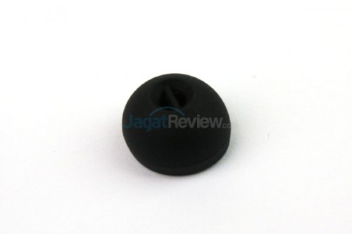 Review Sennheiser CX 5.00i: Suara Indah Berbalut Kemasan Elegan 8 Lubang bagian tengah karet isolasi ditahan oleh karet melintang supaya driver tidak menjeblos keluar