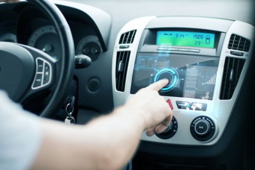 SanDisk Targetkan Pasar Otomotif dengan Solusi Penyimpanan ‘Automotive Grade’ 1 SanDisk-Connectd-Cars-780x520