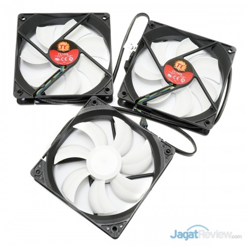 Review Thermaltake Water 3.0 Ultimate: Watercooling AIO Kasta Tertinggi Thermaltake 10 Thermaltake Water 3.0 Ultimate 9