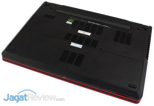 dell inspiron 7447 pandora bottom side