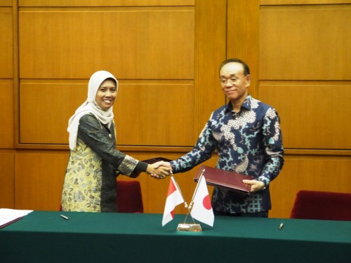 Tanizaki Ambassador & Ms Siti Nuraini T.
