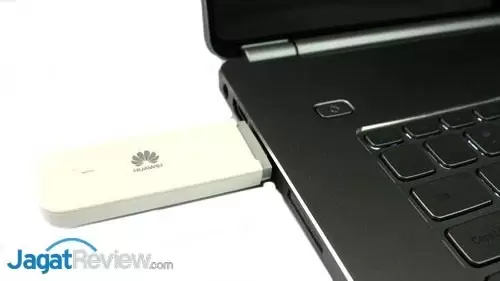 Hands-On Review Huawei E3372H: Modem USB untuk 4G 5 Huawei E3772H - 06