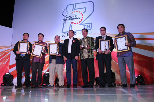 Direct Release: BOLT! Super 4G LTE Memenangkan Most Favorite 4G Provider di Ajang Selular Award 2015 29 IMG 01