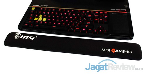 Review MSI GT80 2QE TITAN SLI: Kasta Tertinggi Notebook Gaming 7 msi gt80 2qe titan sli palm rest