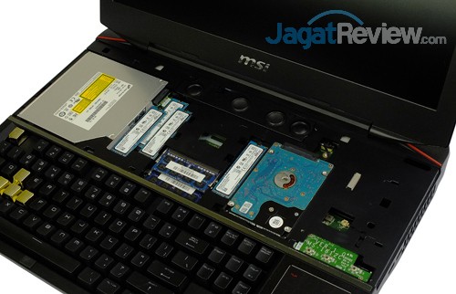 Review MSI GT80 2QE TITAN SLI: Kasta Tertinggi Notebook Gaming 12 msi gt80 2qe titan sli storage devices & ram compartment