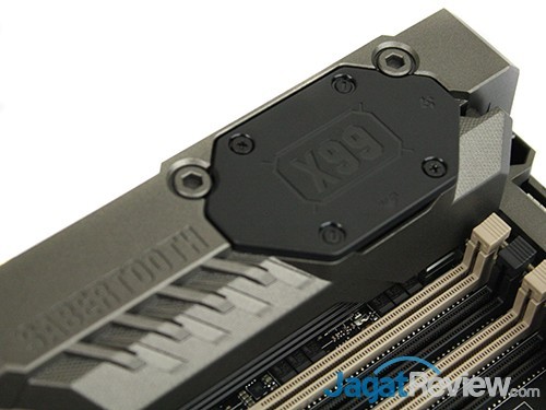 ASUS_Sabertooth_X99_11