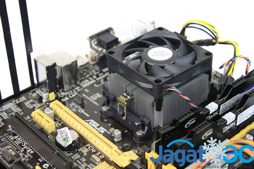 Overclocking APU AMD A8-6600K dengan Stock HSF – Part 1: CPU OC 11 IMG 9320s