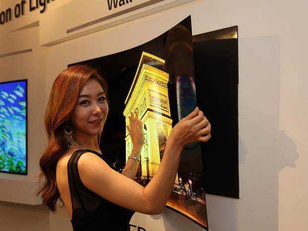 LG Pamerkan TV Supertipis yang Dapat Ditekuk 23 LG display