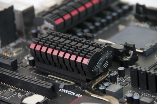 MSI_990FA_Gaming_28