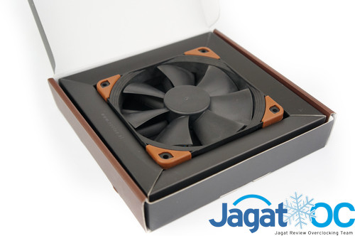 Hands-on Review: Noctua NF-F12 industrialPPC-3000 PWM 46 NFF12iPPC3000 09