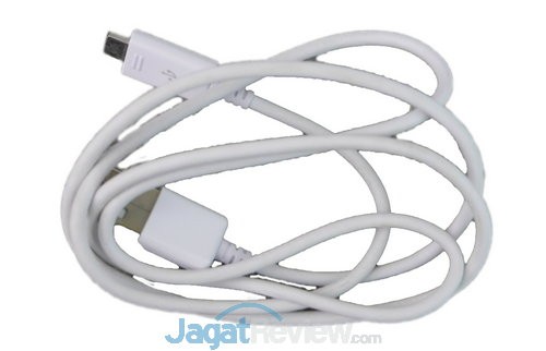 Review Samsung Galaxy A5: Smartphone Android Tipis dengan Bodi Metal 7 Kabel USB