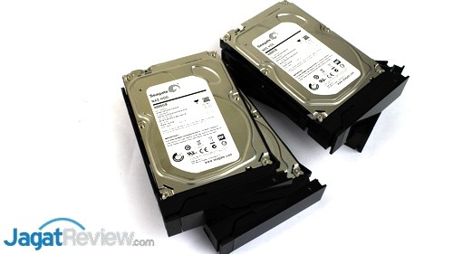 Seagate NAS Pro 4-Bay - 11