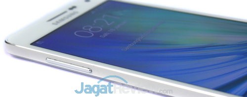 Review Samsung Galaxy A5: Smartphone Android Tipis dengan Bodi Metal 20 Sisi kiri ada tombol pengaturan volume