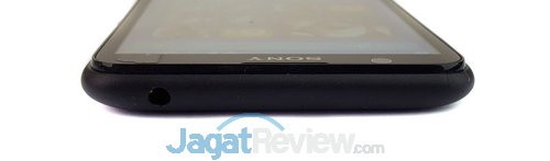 Di atas ada slot audio jack 3.5mm
