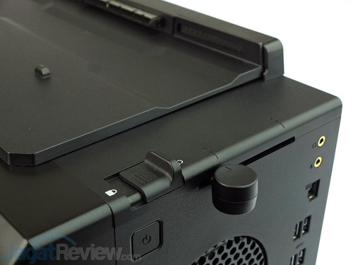 Review MSI GS30 2M Shadow: Notebook Tipis Bertenaga dengan Kinerja Gaming Kelas Desktop 18 msi gs30 2m shadow gaming dock notebook tray lever 02