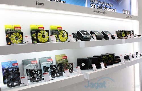 Computex 2015 Booth Raid: Akasa - Accesories 7 6