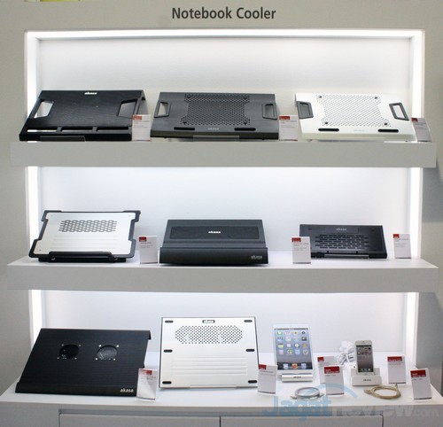 Computex 2015 Booth Raid: Akasa - Accesories 6 7