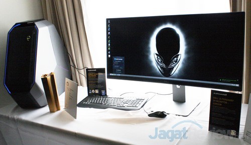 Alienware Area 51 dan Dell Ultrasharp 34