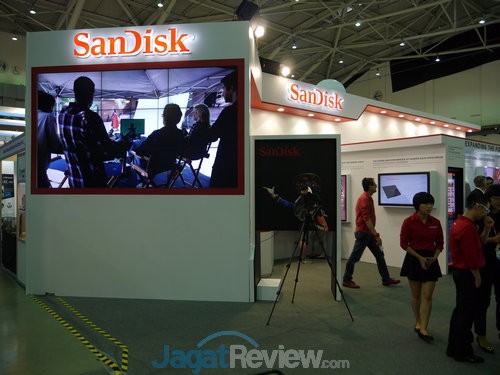 Booth SanDisk
