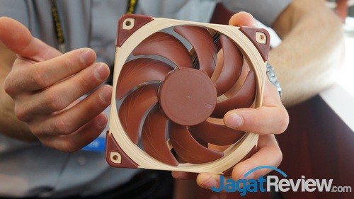 Computex 2015 - Noctua 11