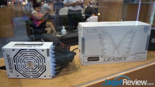 Computex 2015 - Super Flower 02