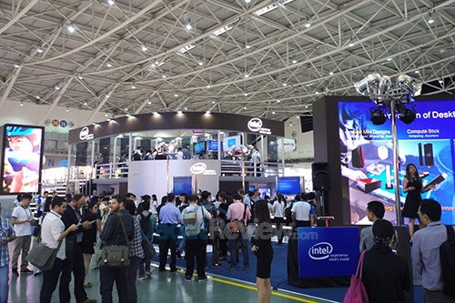 Intel Booth Raid Computex 2015