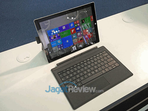 Intel Booth Raid Computex 2015 Microsoft Surface 3 Pro