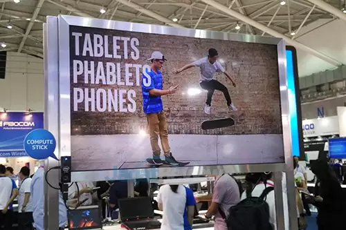 Intel Booth Raid Computex 2015 Tablet