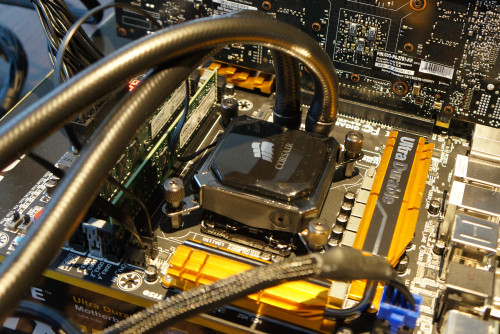 First Look: Overclocking Core i7-5775C Broadwell 22 Rigs