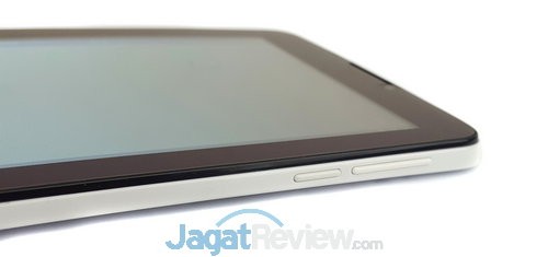 Review SpeedUp Pad Pop: Tablet Android 3G KitKat Murah 10 Sisi sebelah kanan ada tombol power dan pengaturan volume