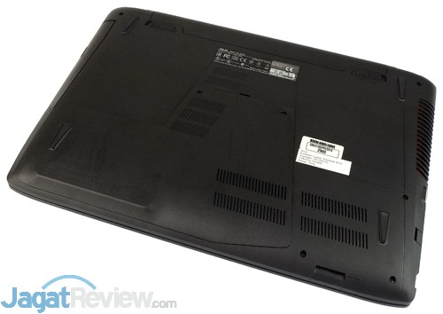 ASUS ROG GL552JX Bottom Side