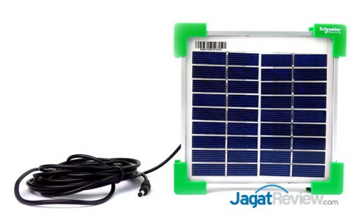 Hands-On Review Schneider Electric T 120S: Lampu LED Portable Bertenaga Surya 7 panel solar untuk mengisi ulang daya lampu