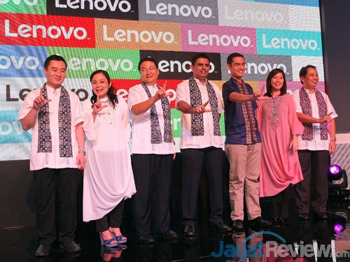 Lenovo Sambut Tahun Fiskal Baru dengan Desain Logo Terbaru 4 Lenovo New Logo Announcement 04
