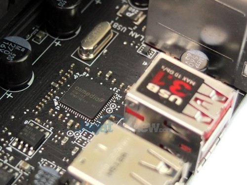Review MSI 990FXA Gaming: Antarmuka USB Baru di Chipset Lawas 7 MSI_990FXA_Gaming_32