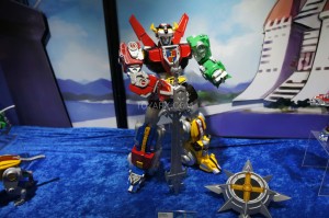 Upaya Toynami Membuat Figur Terbaru untuk Voltron 7 SDCC2015 Toynami Voltron 014