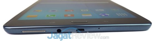 Review Tablet Android Samsung Galaxy Tab A 8.0 LTE 14 Di b agian bawah ada slot microUSB dan audio jack 3.5mm