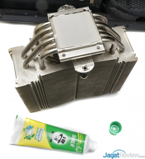 Pasta Gigi untuk Pengganti Thermal Paste: Berbahaya! 5 Thermalpaste Pasta Gigi 7