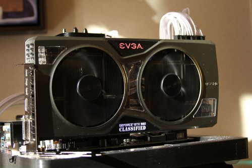 5 VGA Keren yang Tidak Masuk Resmi ke Indonesia 2 evga-3