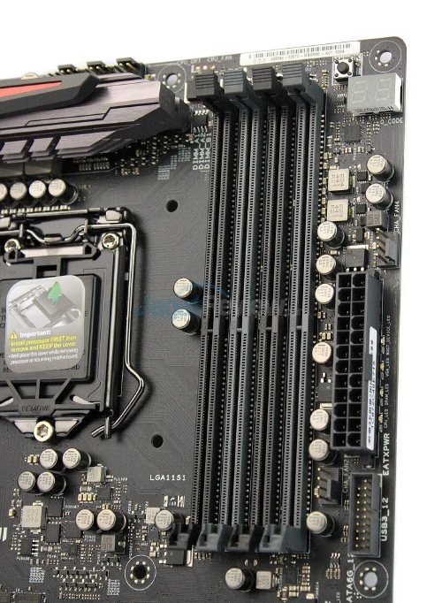 ASUS_MaxVIIIHero_MemorySlot