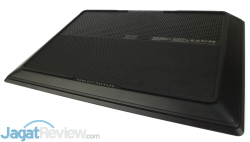HP Omen 15-5117TX Bottom Side