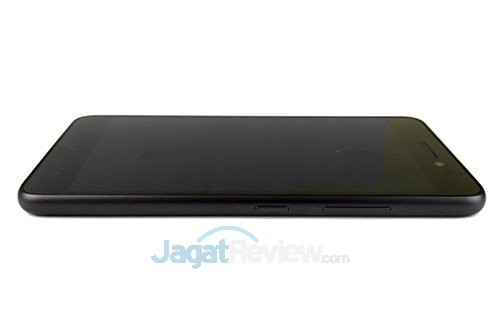 Lenovo S60 - Bagian Kanan