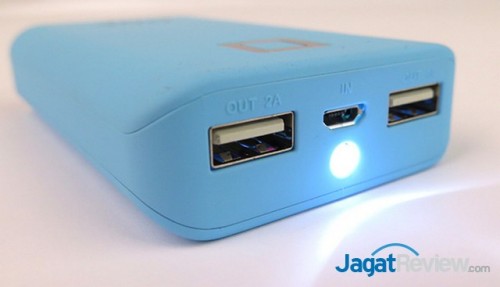 Review Power Bank One 840 Rubber Coated Body 4 20150914122634