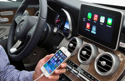 Apple Targetkan Mobil Listrik Meluncur Tahun 2019 1 apple-carplay-mercedes