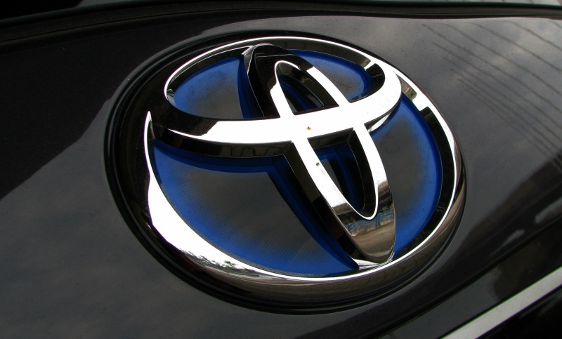 toyota logo13
