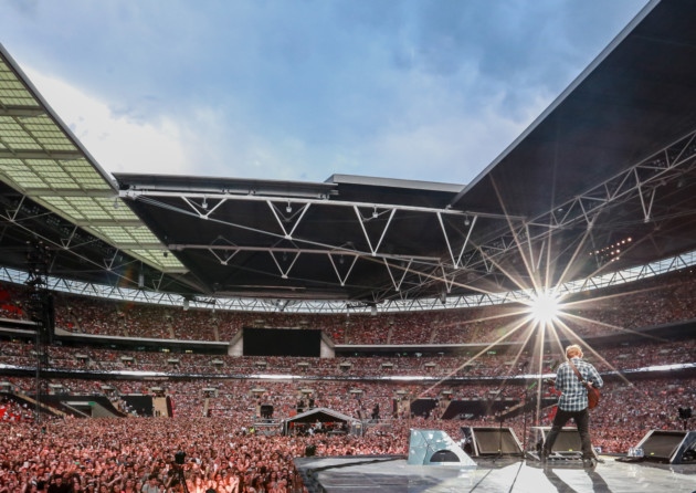 Review Film Ed Sheeran: Jumper To Goalpost (Concert) 5 39