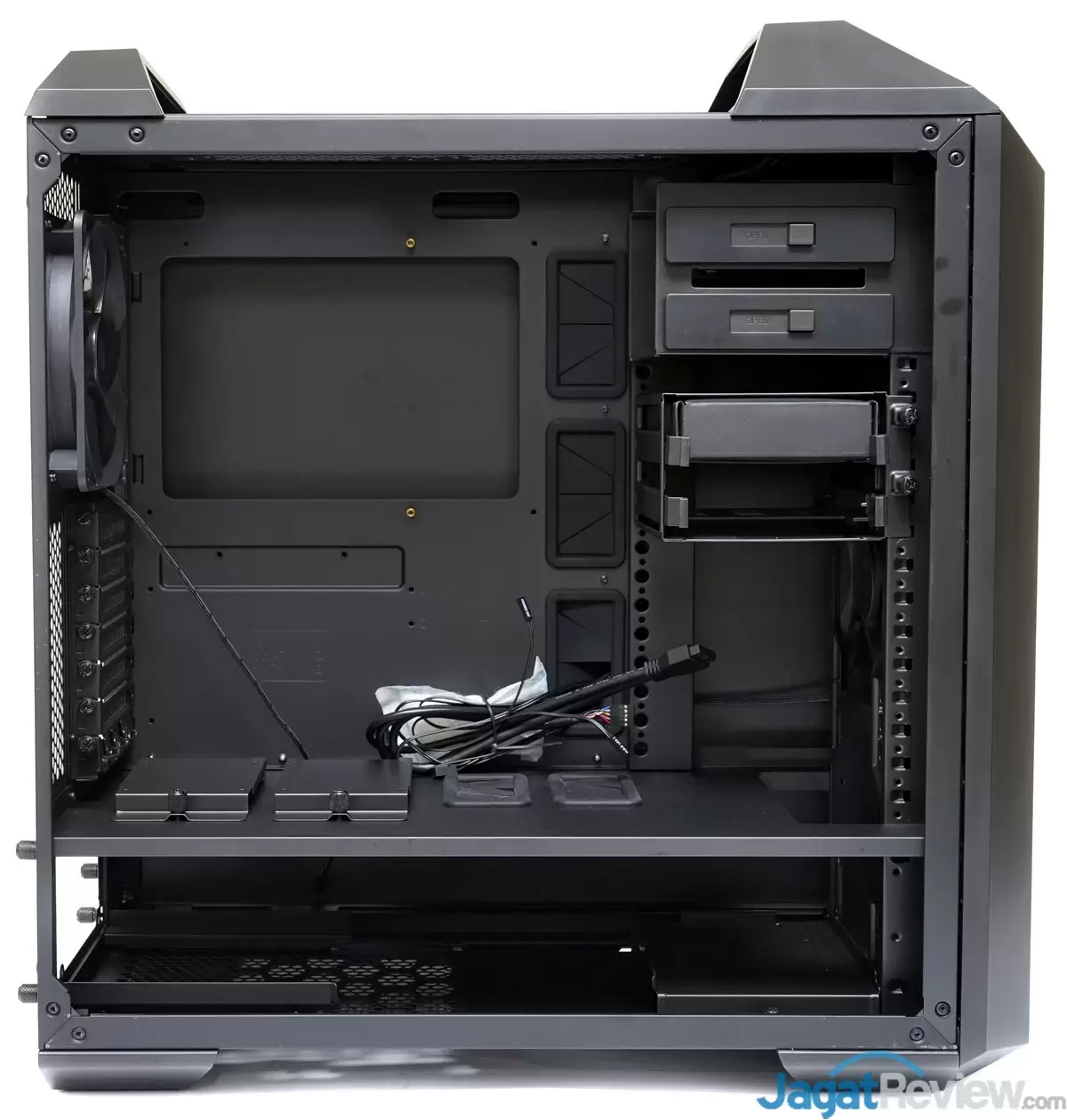 HandsOn Casing CoolerMaster MasterCase 5 • Jagat Review