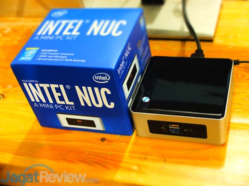 Intel NUC NUC5PPYH On Action v2