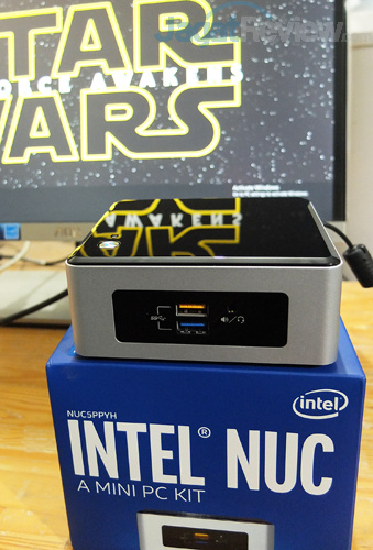 Intel NUC NUC5PPYH On Action