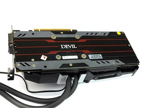 Review PowerColor Devil R9 390X 1 Polor_Devil_R390X_-Back